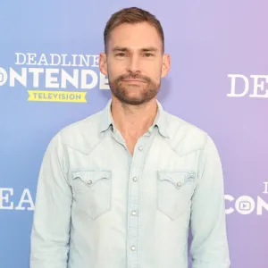 Seann William Scott ex Claims Actor is Trying To Evict Her and Their Daughter