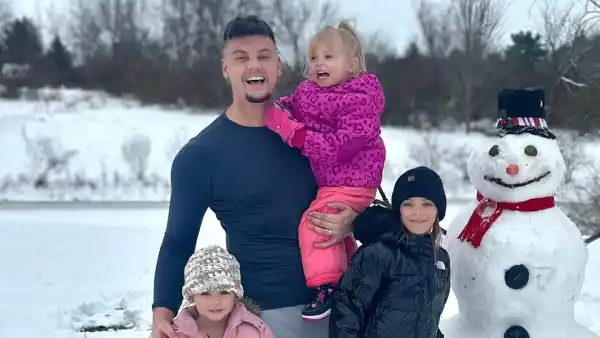 Teen Mom s Tyler Baliterra Defends Getting His Daughters Ready for School Dads Are Parents Too