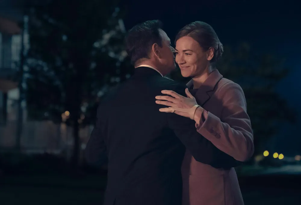 The Handmaids Tale Fans Have Mixed Feelings About This Surprise Romance in 6th and Final Season
