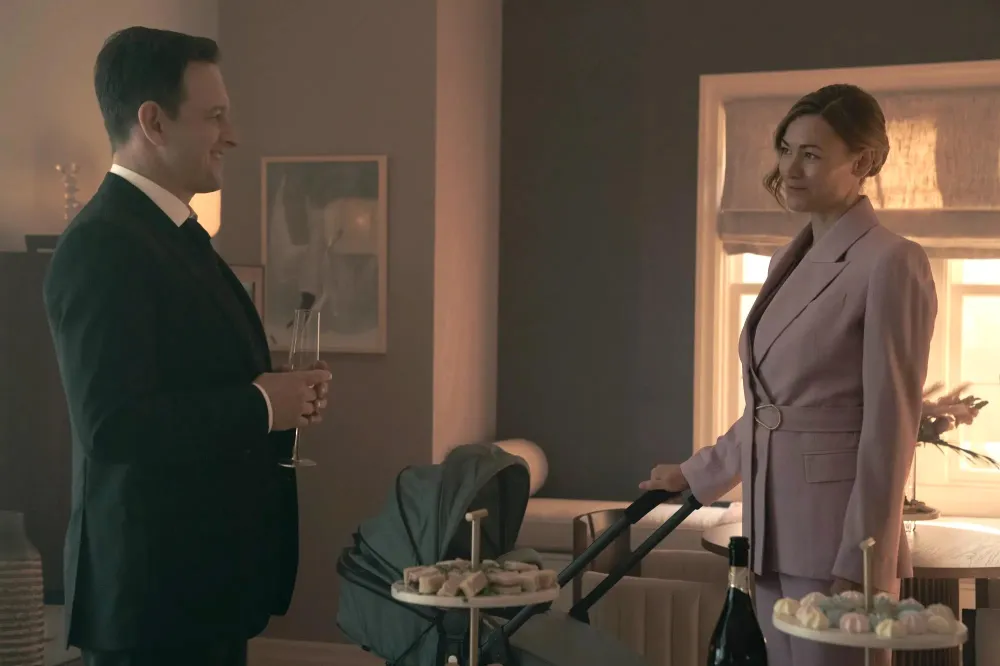 The Handmaids Tale Fans Have Mixed Feelings About This Surprise Romance in 6th and Final Season