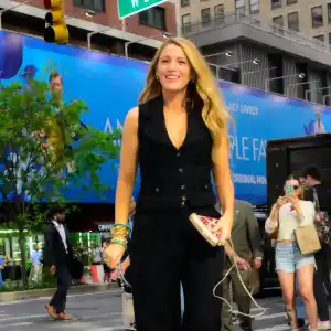 The Meaning Behind Blake Lively s Pizza Purse