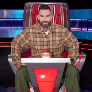 The Voices Adam Levine Shocks His Fellow Coaches by Debuting New Hair Transformation