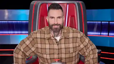 The Voices Adam Levine Shocks His Fellow Coaches by Debuting New Hair Transformation
