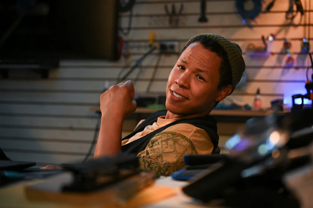 Tracker Cast s Dating History Justin Hartley Sofia Pernas Jensen Ackles and More Stars Love Lives