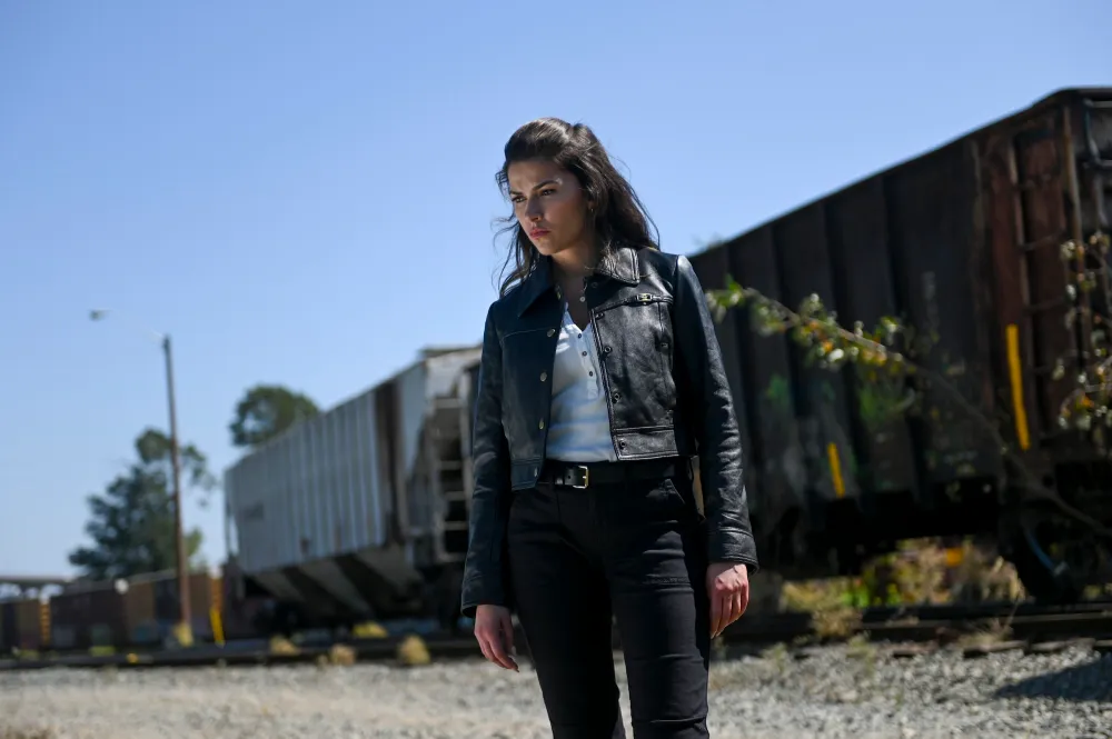 Tracker Cast s Dating History Justin Hartley Sofia Pernas Jensen Ackles and More Stars Love Lives