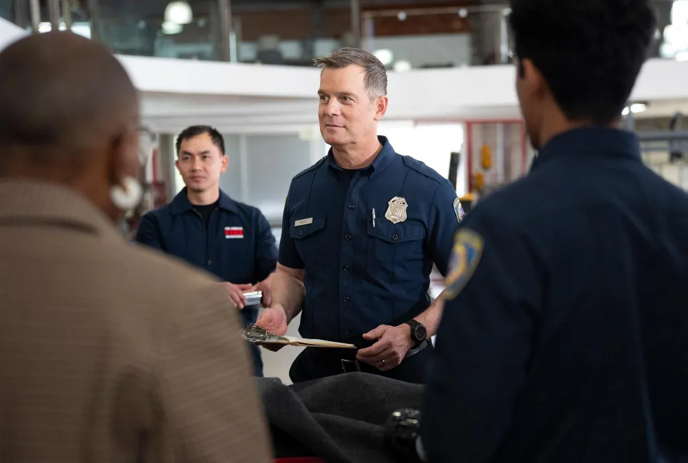 Us Explains 9-1-1 Offscreen Backlash After Peter Krauses Character Bobbys Controversial Death