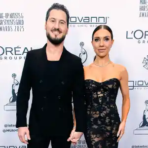 Val Chmerkovskiy and Jenna Johnson 20 Minutes Daily to Talk to Wife