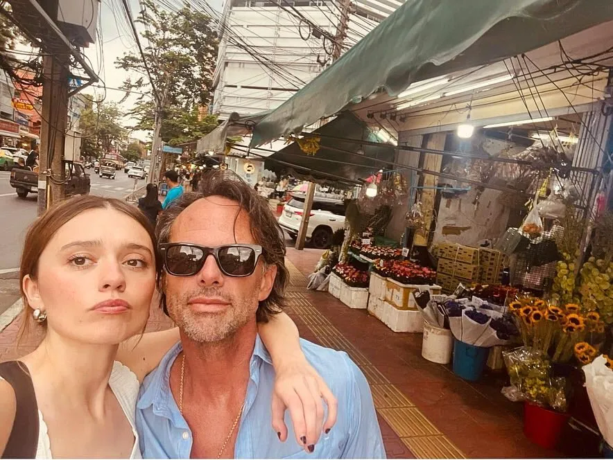 Walton Goggins and Aimee Lou Wood s Friendship Through the Years 442