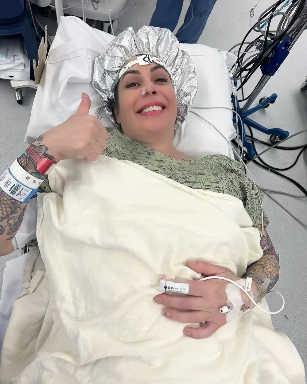 Weezer Bassist Scott Shriner Wife Jillian Had Surgery for Cancer Weeks Before Arrest 2