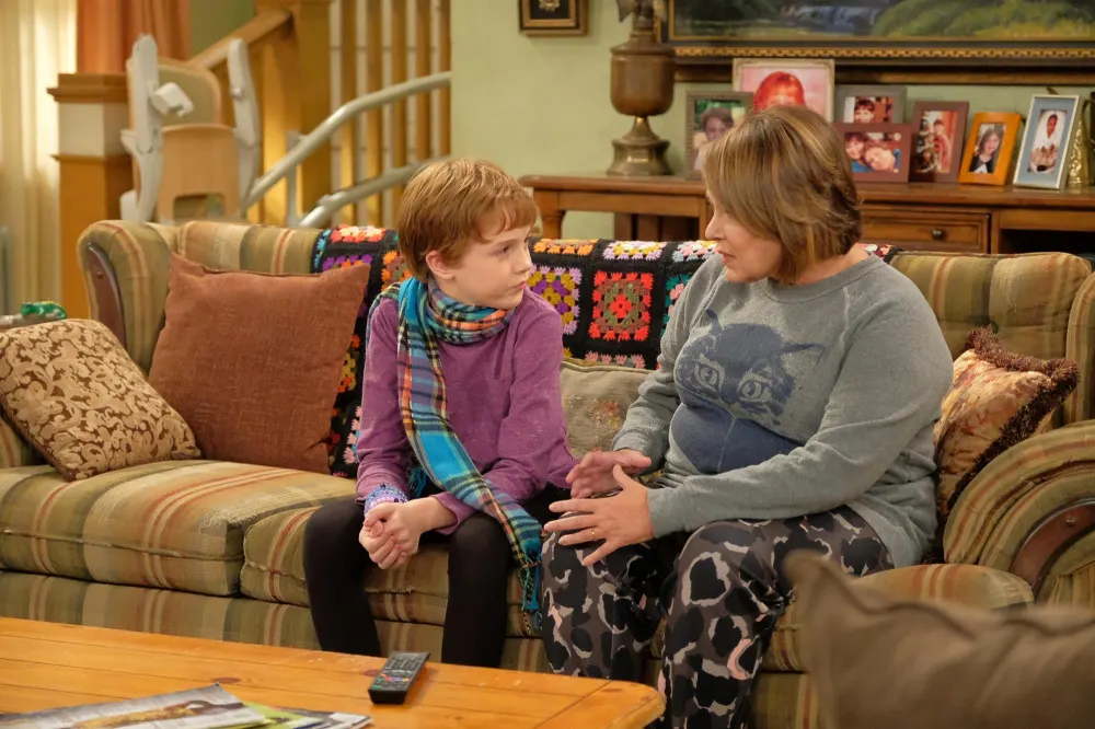 Which Roseanne Characters Are &mdash; and Aren t &mdash; Returning for the Final Season of The Conners 302