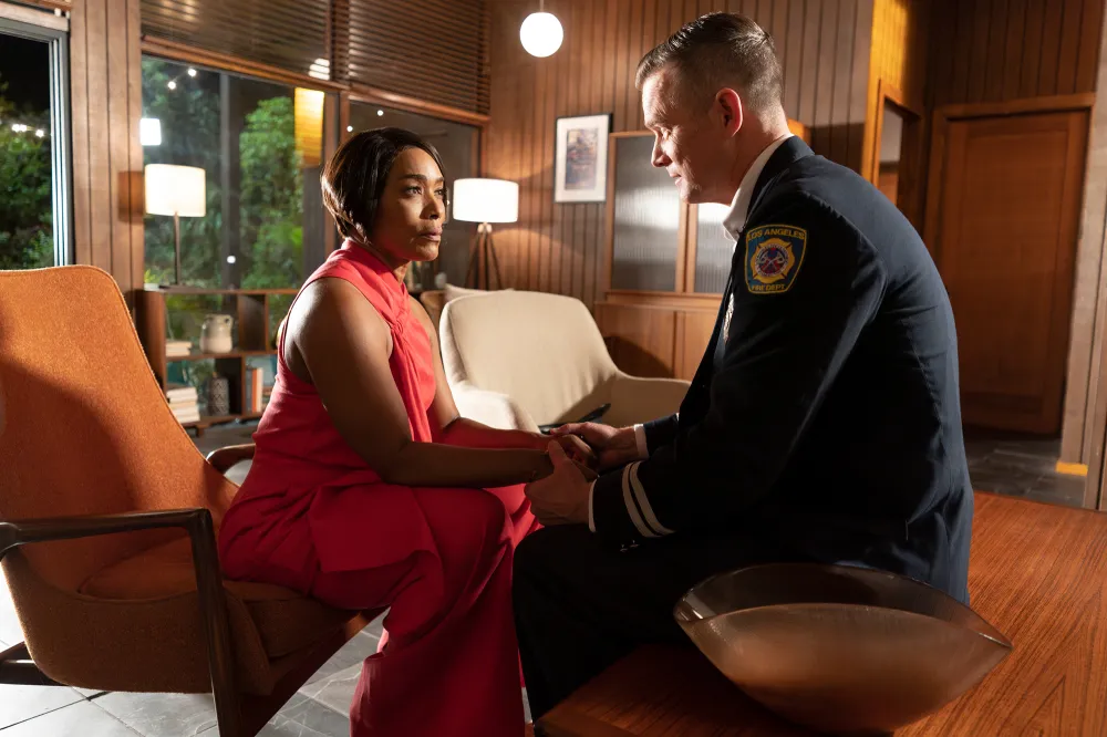 Angela Bassett Thought She would Be Killed Off 9-1-1 Season 8 Before Peter Krause