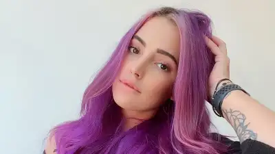 Influencer Ashley Surcombe on Ventilator in ICU After Contracting Pneumonia Amid Hospitalization