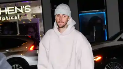 Justin Bieber Confronts Paparazzi in Tense Video: 'All You Want Is Money'