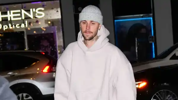 Justin Bieber Confronts Paparazzi in Tense Video: 'All You Want Is Money'