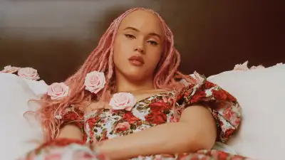 Robert De Niro Daughter Airyn Details Growing Up With a Famous Family