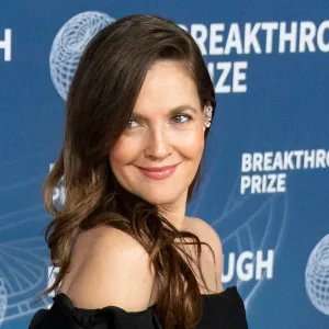 SANTA MONICA, CALIFORNIA - APRIL 05: Drew Barrymore attends the 2025 Breakthrough Prize Ceremony at Barker Hangar on April 05, 2025 in Santa Monica, California. (Photo by Craig T Fruchtman/Getty Images)