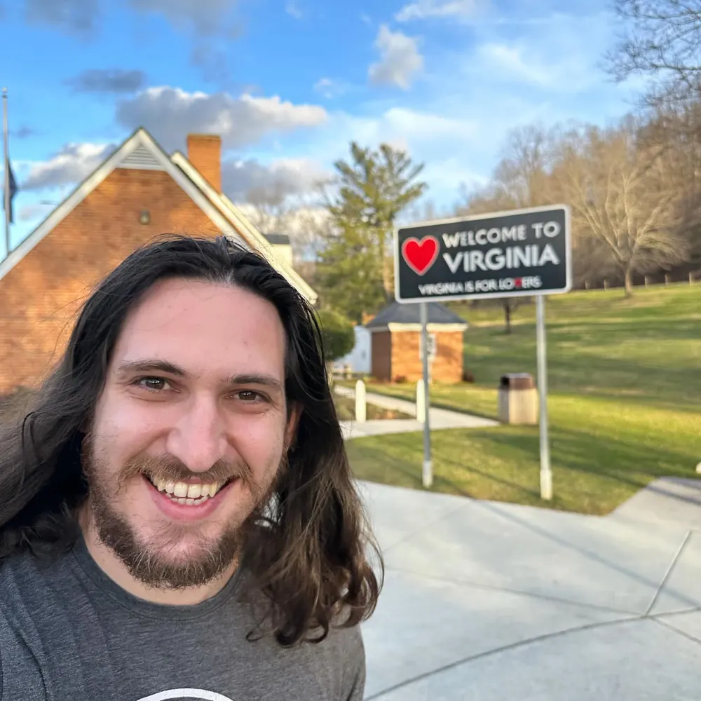 Who Is Influencer Sidney Raz 5 Things to Know About the TikTok Star Diagnosed With Stomach Cancer