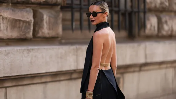 13 Chic Backless Dresses For Women Who Prefer To Go Braless