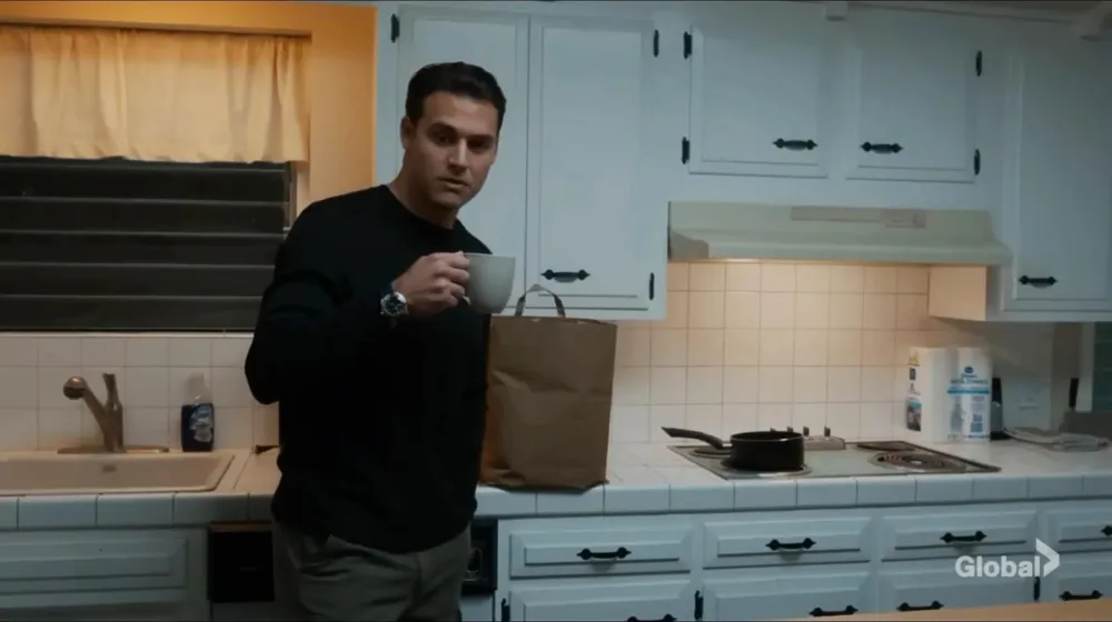 9 1 1 s Oliver Stark and Ryan Guzman Break Down Some Fan Favorite Buddie &mdash; And Solo &mdash; Scenes (2)