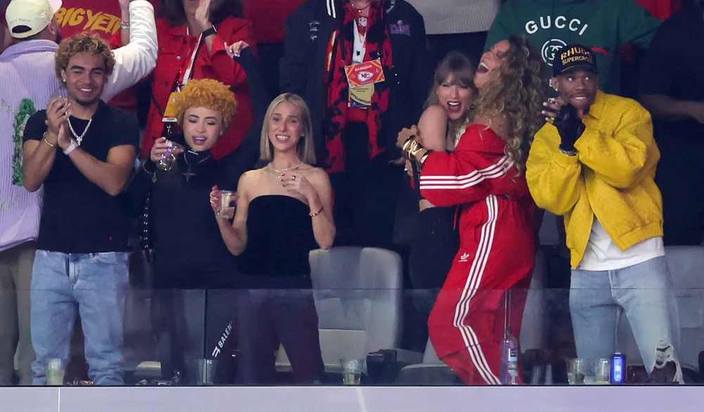 Blake-and-Taylor-GettyImages-2039373733