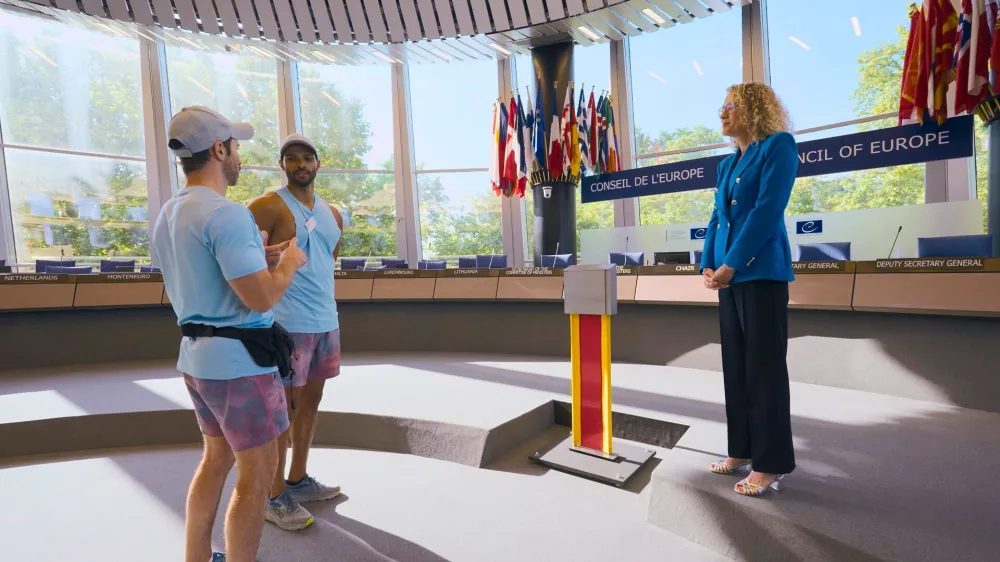 CBS Press Site Amazing Race Brett and Mark 2.jpg