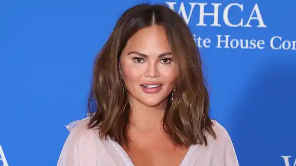Chrissy-Teigen-Shows-Her-Bandaged-Face-on-Instagram-Live-1486409426.jpg