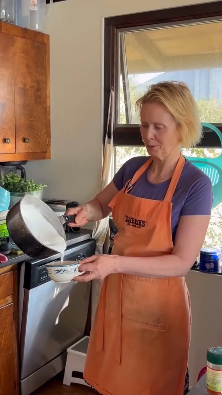 Cynthia Nixon Gives Fans Tour of Her Surprisingly Normal Kitchen Full of Vases Kale and More 563