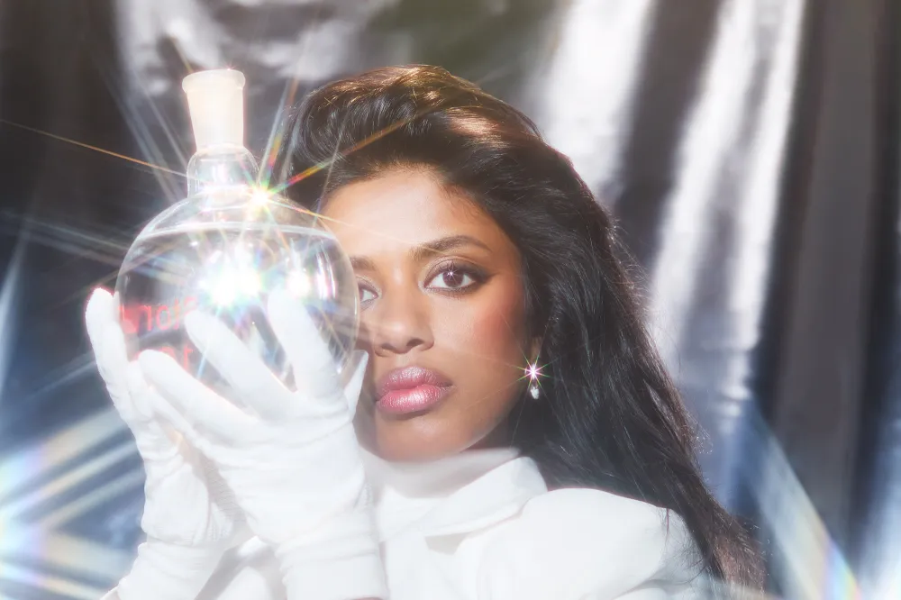 Debbii Dawson Thought a Fan Said She Looked Like George Washington