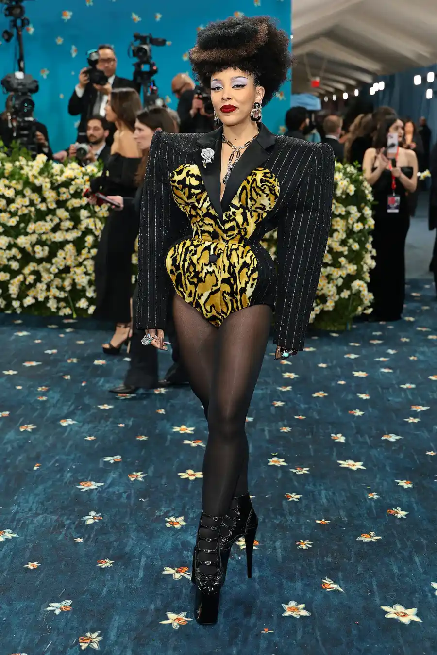 Doja Cat Red Carpet Arrival Blue Carpet 2025 Met Gala