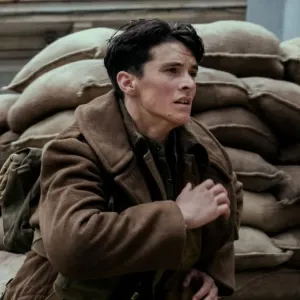 Fionn Whitehead in 'Dunkirk.'