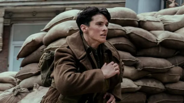 Fionn Whitehead in 'Dunkirk.'
