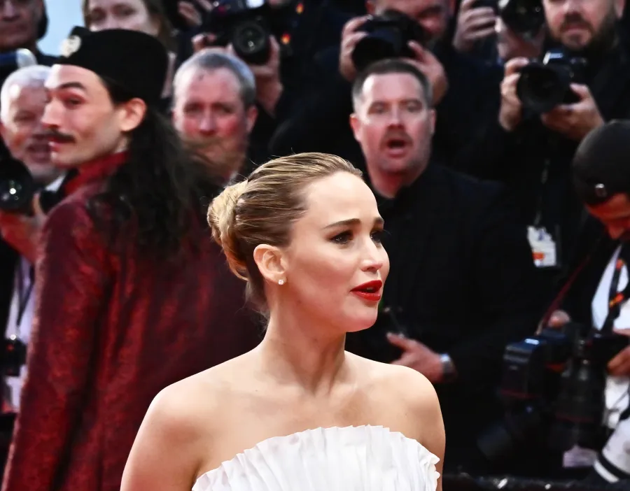 Ezra Miller s Ups and Downs Over the Years Hawaii Arrests Grooming Allegations and More