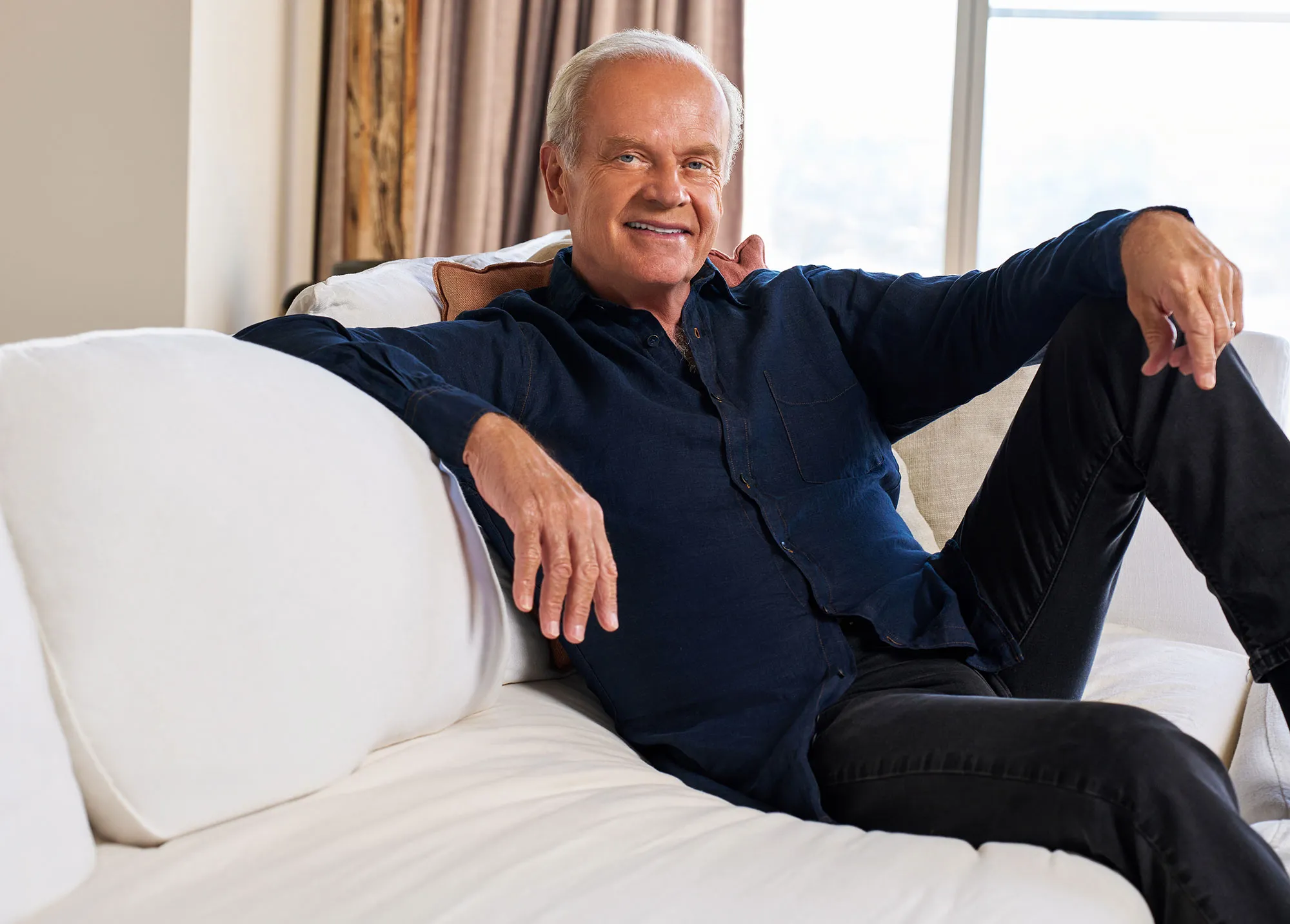 Feature-Kelsey-Grammer-Says-Revisiting-His-Sisters-Murder-in-Memoir-Healed-Him