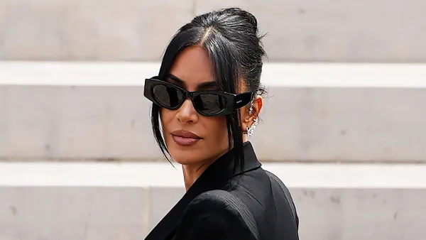 Feature Kim Kardashian Testifies in Paris Robbery Trial