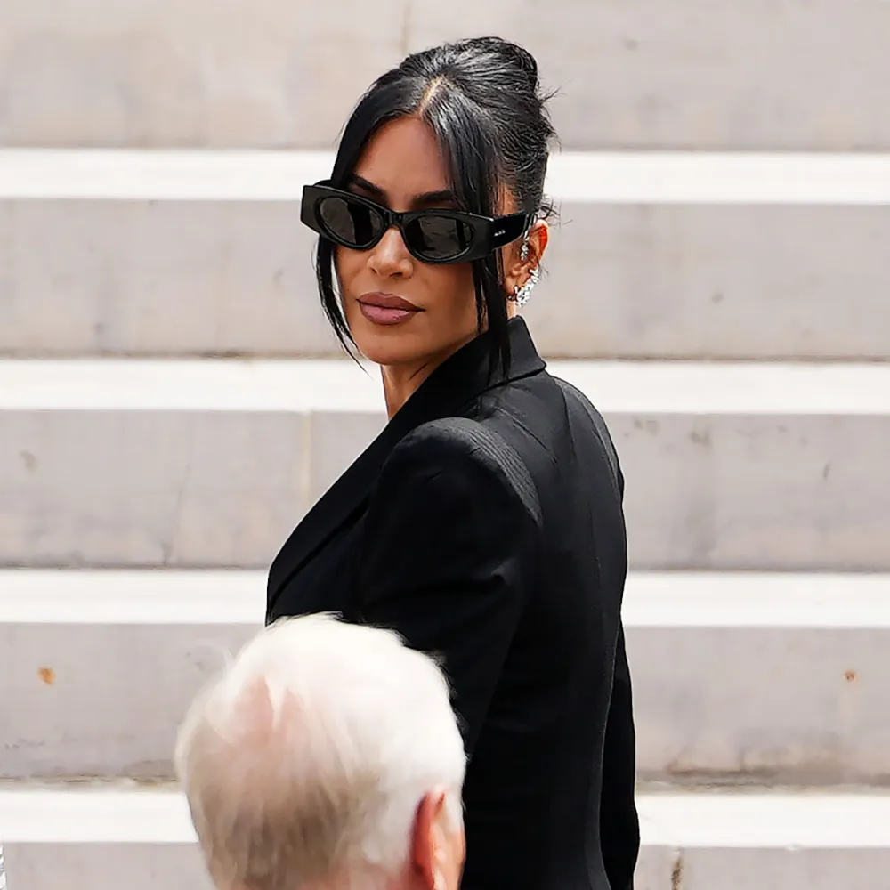 Feature Kim Kardashian Testifies in Paris Robbery Trial