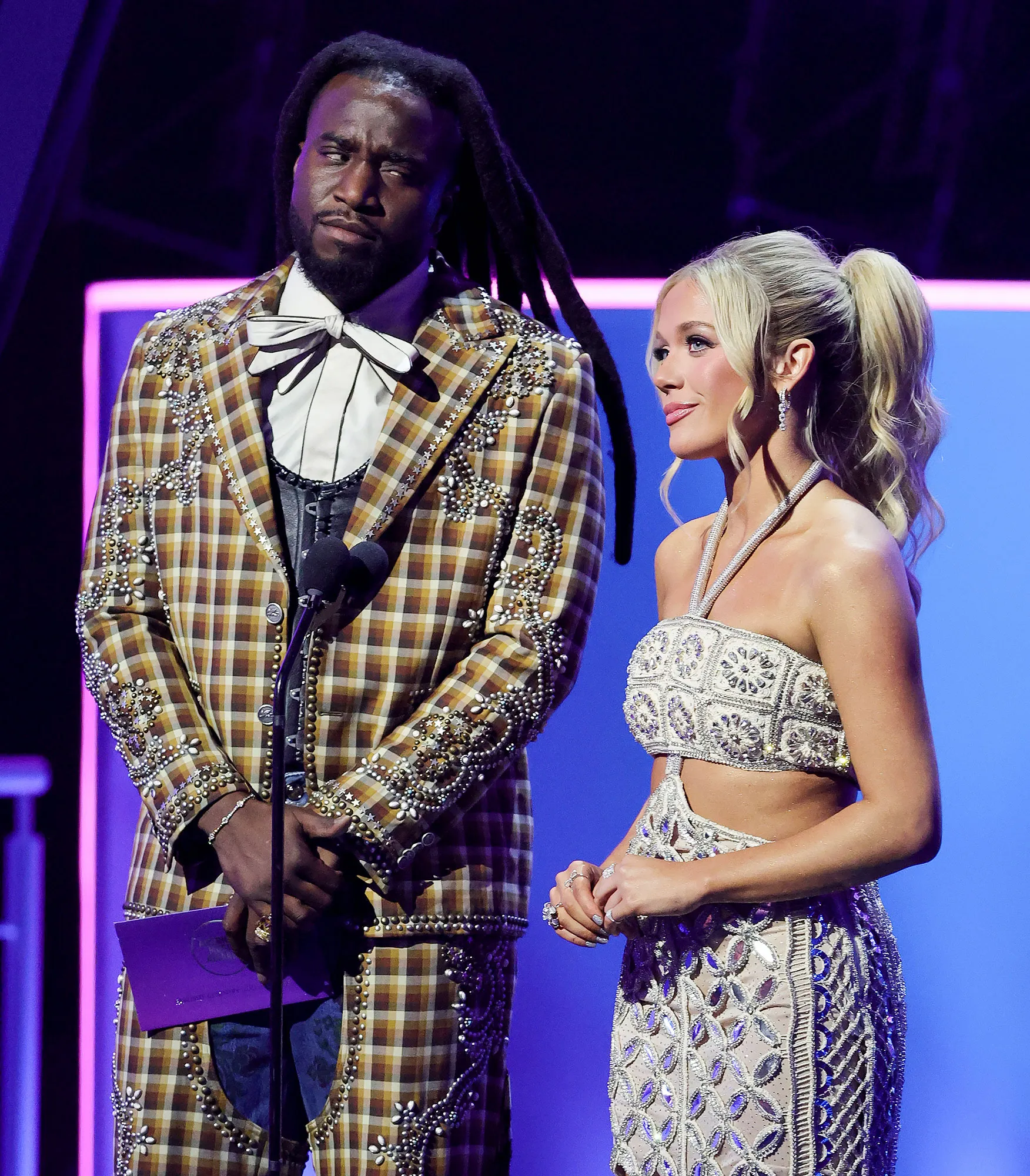 Feature Shaboozey Megan Moroney Have No Issues Despite Viral Side Eye Moment at AMAs 2025