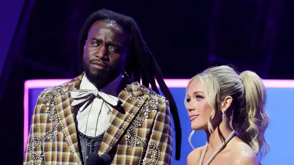 Feature Shaboozey Megan Moroney Have No Issues Despite Viral Side Eye Moment at AMAs 2025