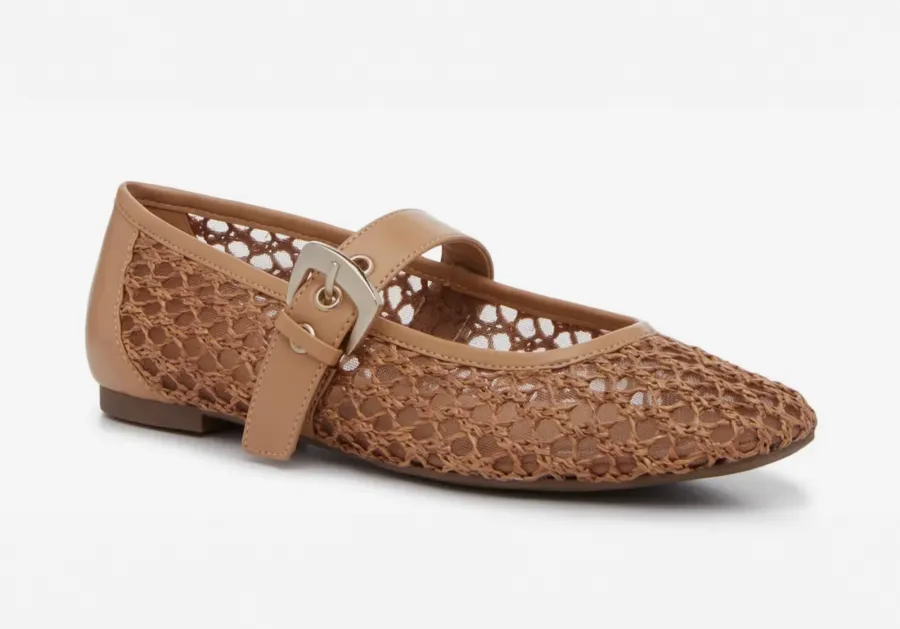 From a Glowy Body Oil to an Ultra Refreshing Cold Brew Here s What To Add to Cart This Week