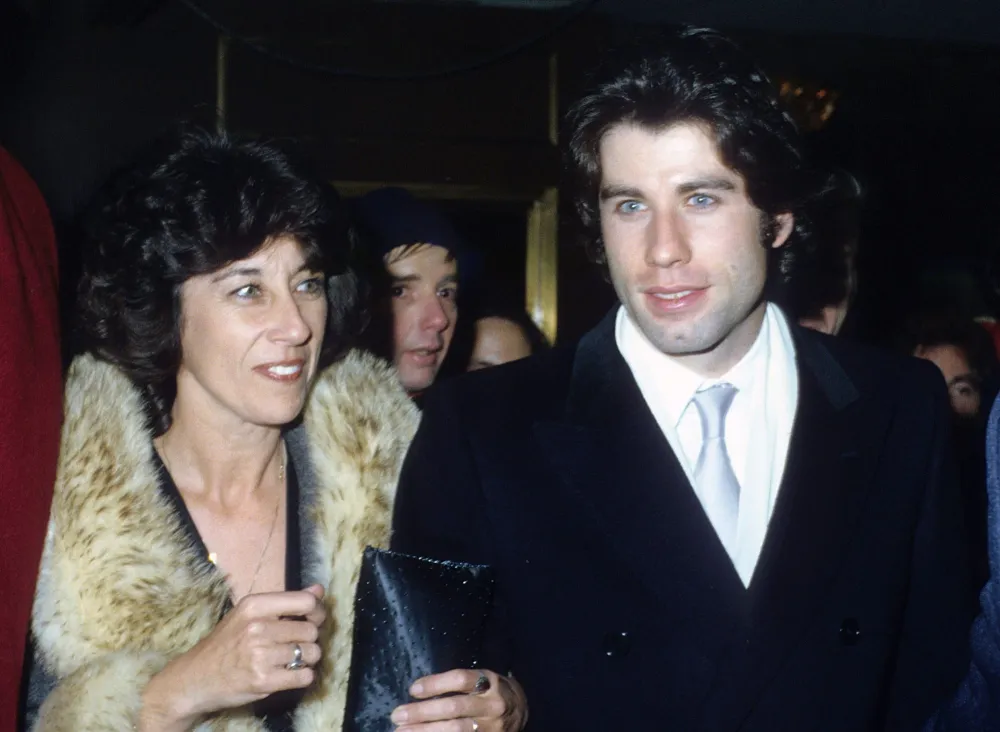 GettyImages-111571392 Ellen John Travolta.jpg