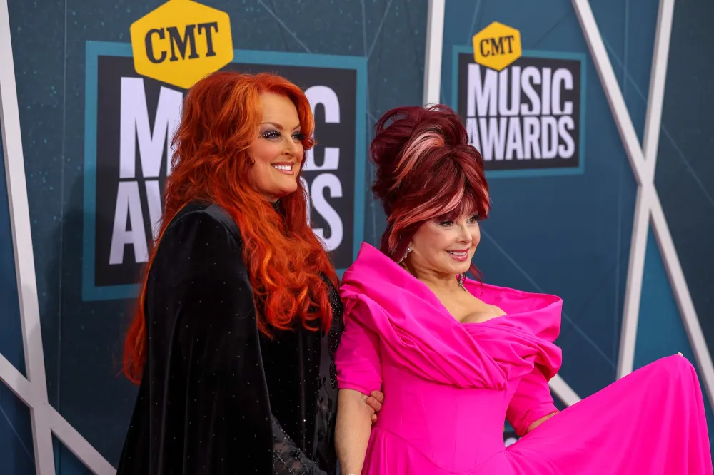 GettyImages-1390933053 Wynonna Judd Naomi Judd.jpg