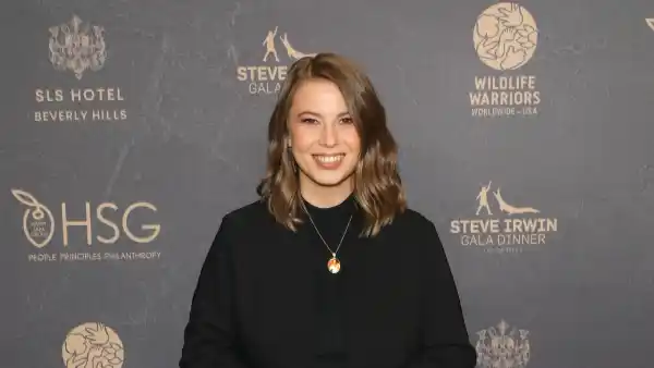 Bindi Irwin Gives Health Update After Emergency Surgery/ ‘Healing’