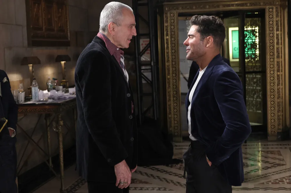 GettyImages-1926433402 Daniel Day Lewis Zac Efron.jpg