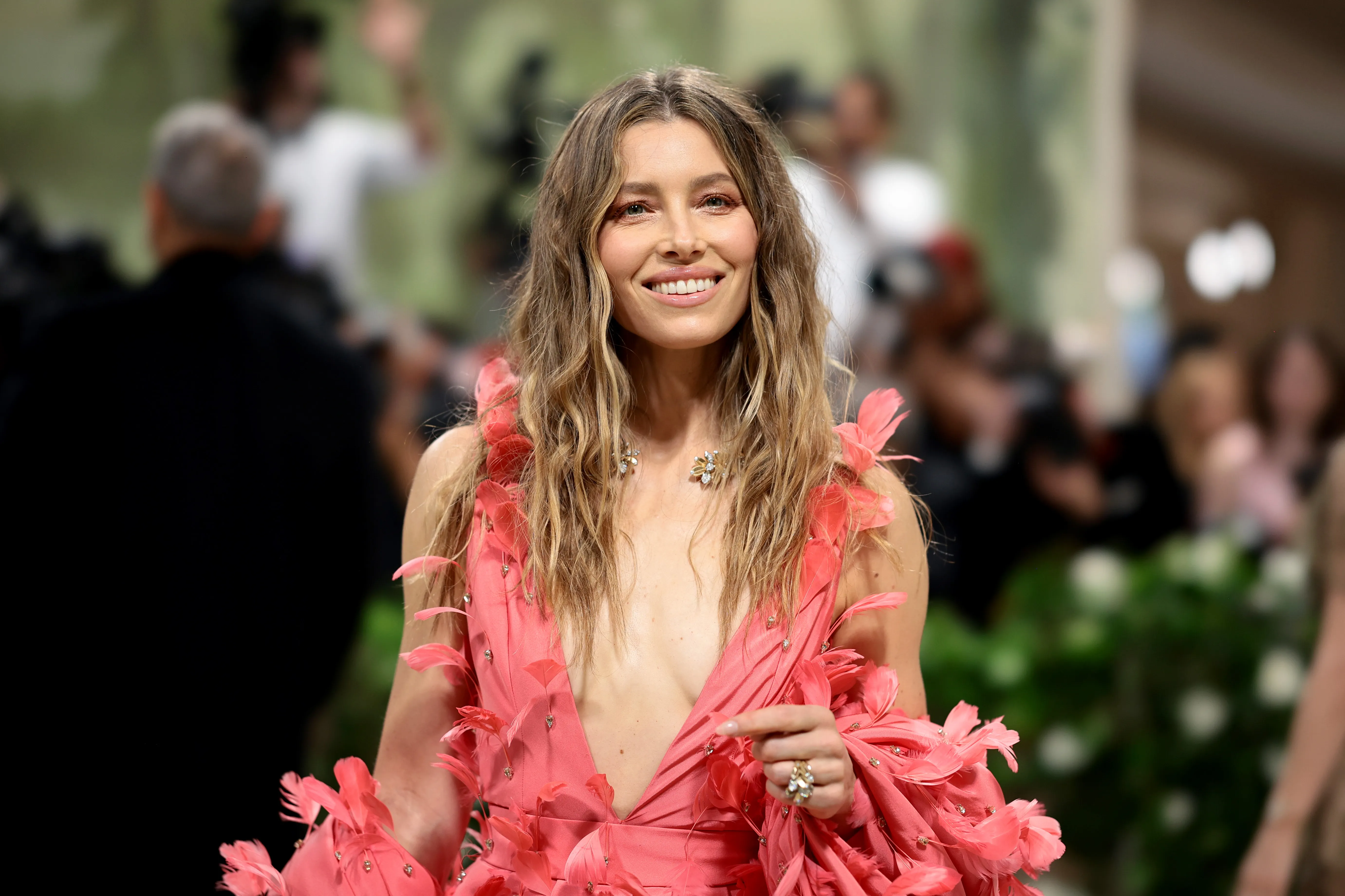 Jessica Biel Sets the Scene as a Narrator for ID's True Crime Docuseries