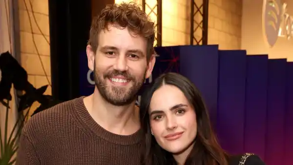 GettyImages-2184648641-Nick-Vialls-Wife-Natalie-Joy-Confronts-Woman-on-Plane-for-Texting-About-Daughter