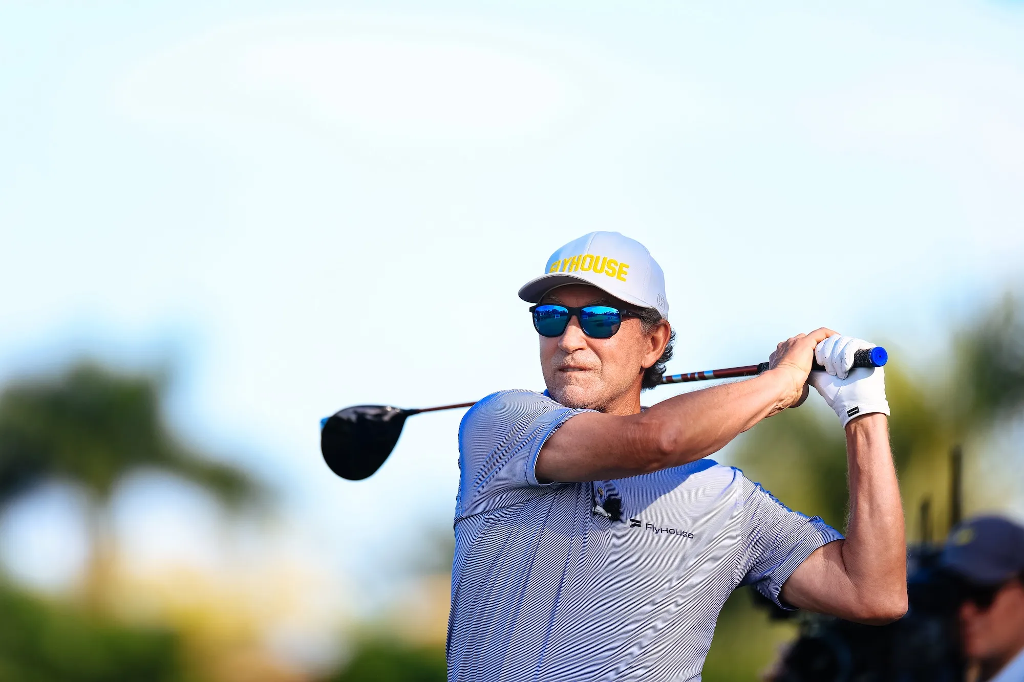 Wayne Gretzky Finally Explains Barefoot Golf Photo With Travis Kelce