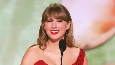 Swiftie Has Hilarious — and Relatable — Reaction to Seeing Taylor Swift in New York City