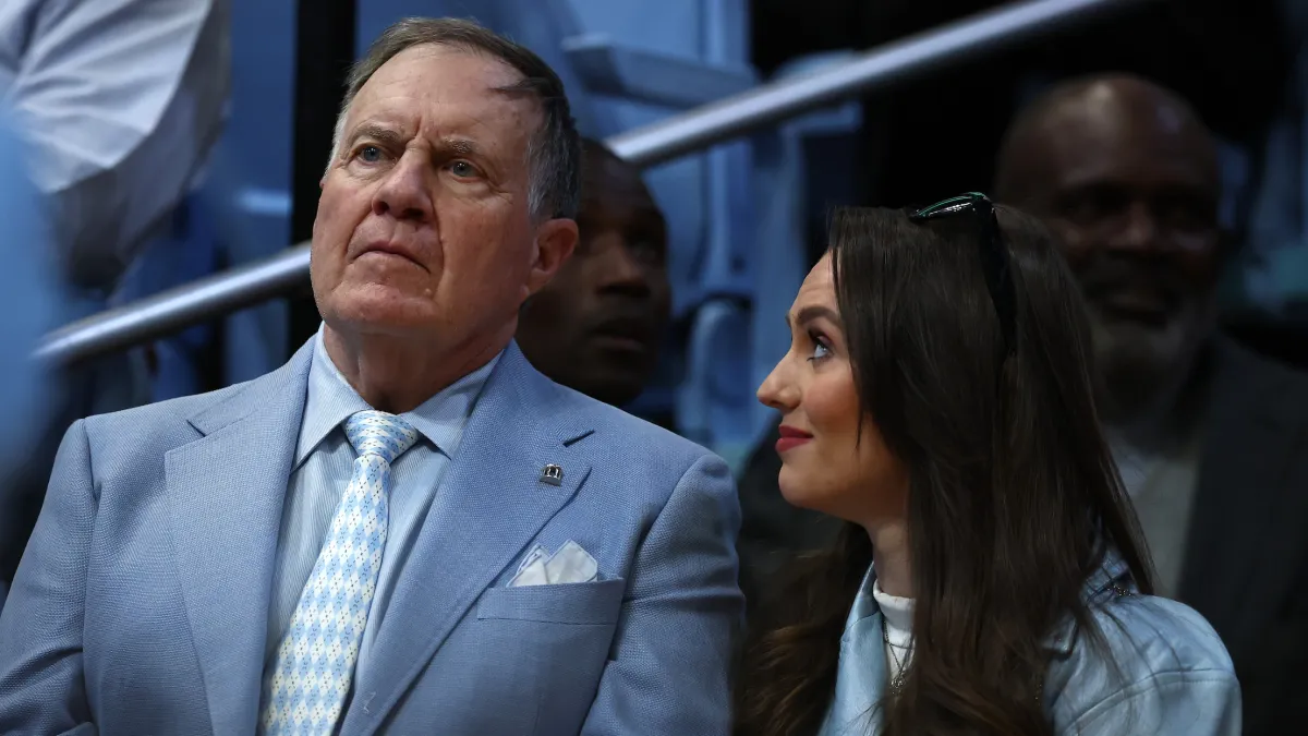 GettyImages-2204050768 Bill Belichick and Jordon Hudson