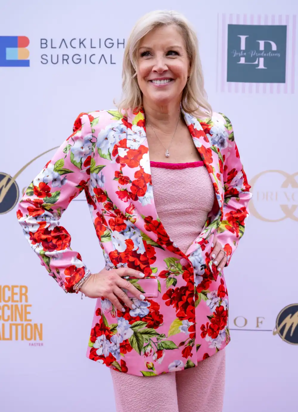 How Todays Hoda Kotb and Savannah Guthrie Keep Supporting Kristen Dahlgrens Breast Cancer Journey