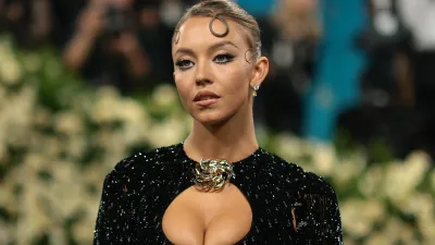 Sydney Sweeney Toner