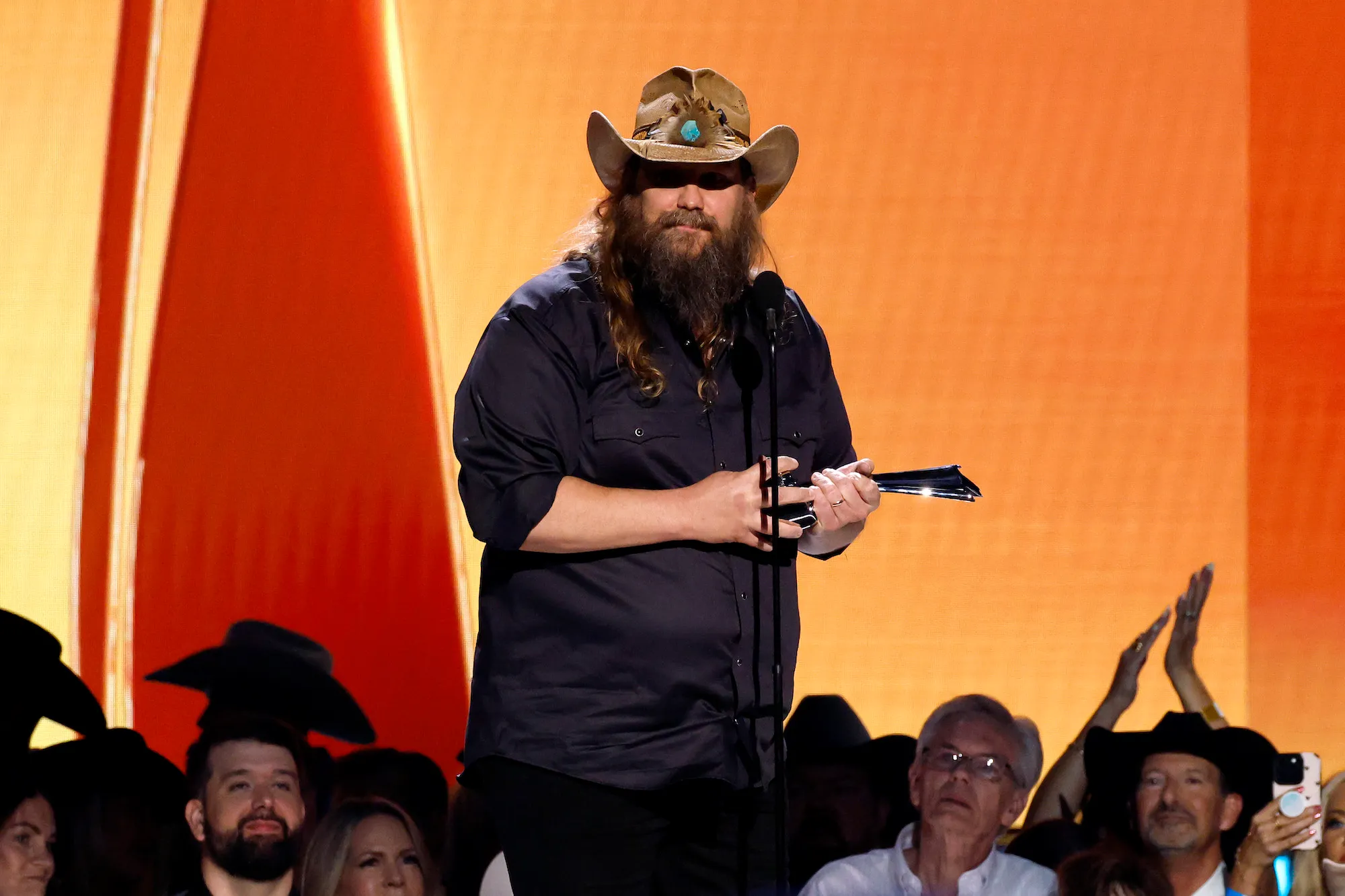 GettyImages-2214142304 Chris Stapleton Wins Artist of the Year Feature